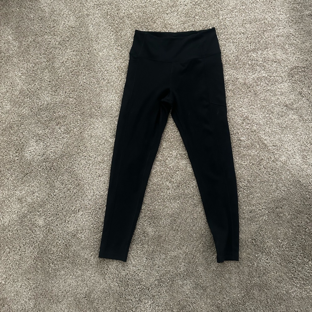 Black leggings with pockets